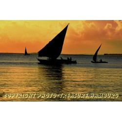 Fischerboote vor Bagamoyo.