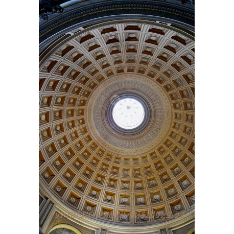 Blick in eine Kuppel in den Vatikanischen Museen, Rom.