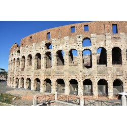 Blick auf das Kolosseum von Süden, in Rom.