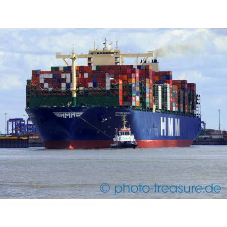 Containerschiff "HMM Algeciras".